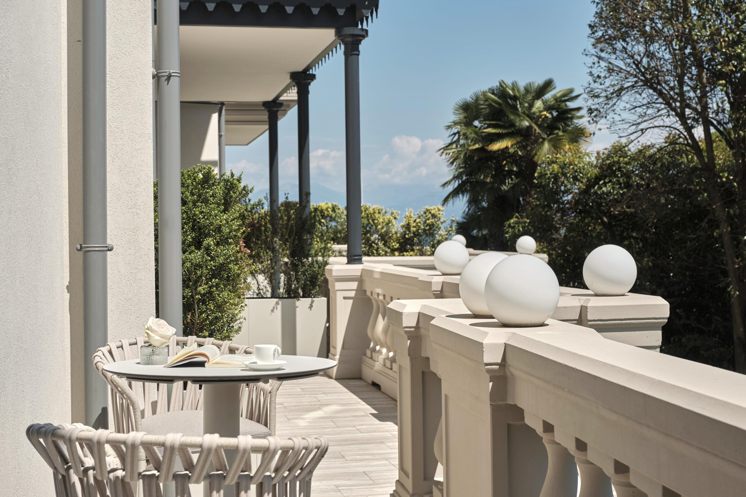 GS balcony and view